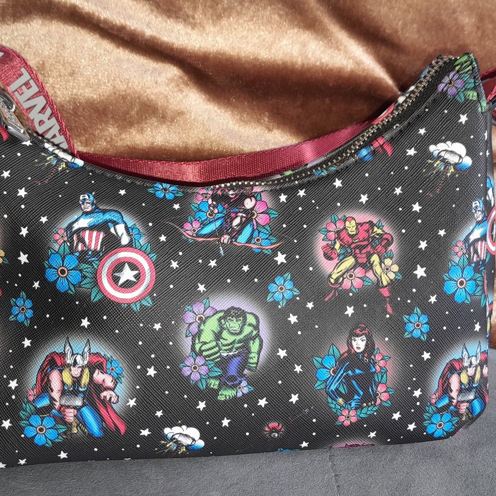 Marvel Loungefly Black and Red Superhero Bag  With Coin Pouch NWOT - Picture 4 of 12